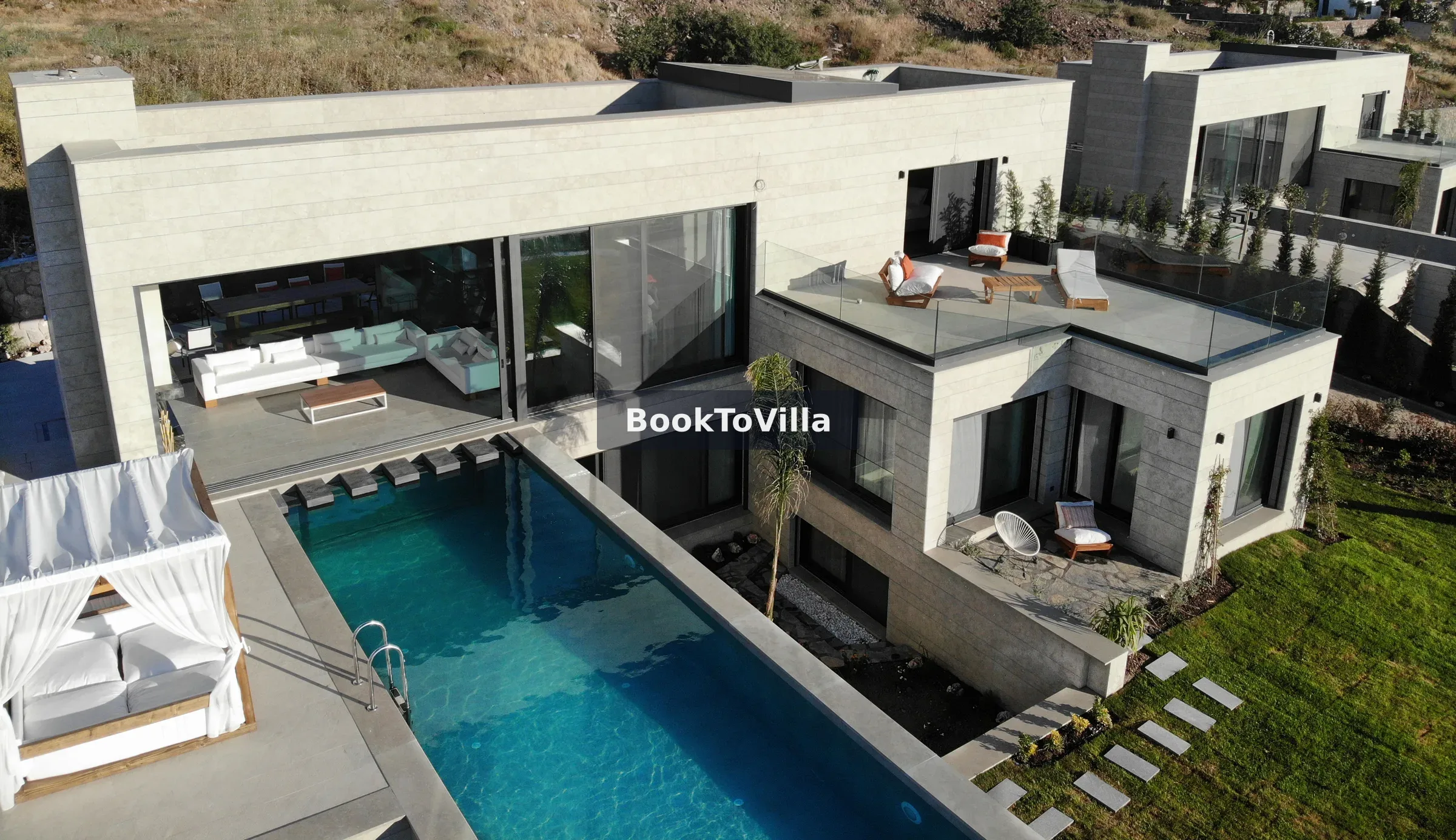 Bodrum Turgutreis Villa Admiral D-Marin manzaralı ultra lüks villa görünümü