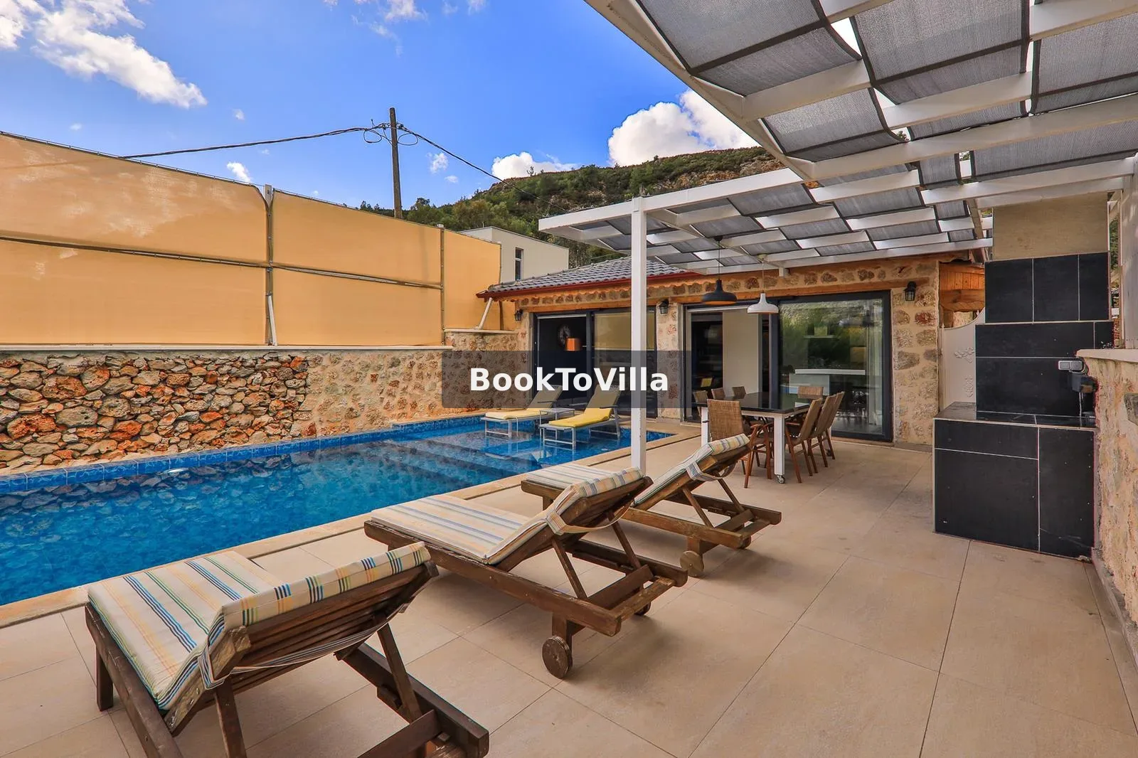 Kalkan İslamlar Villa Redro ısıtmalı iç havuzlu lüks villa